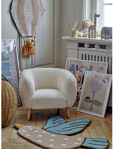 Biały fotel dziecięcy z materiału bouclé Cade – Bloomingville Mini