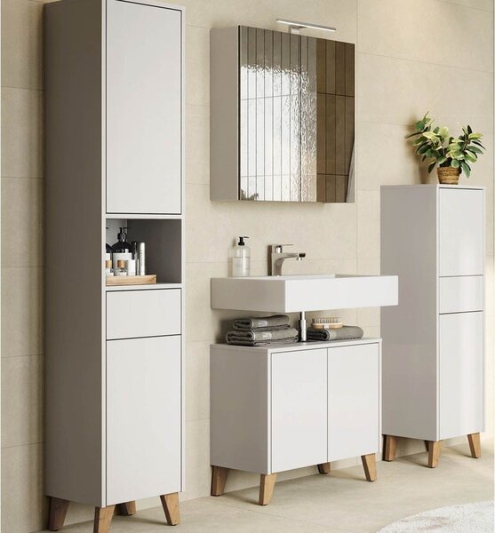 Kremowa wysoka szafka łazienkowa z matowym wykończeniem 33x181 cm Arnea – Germania