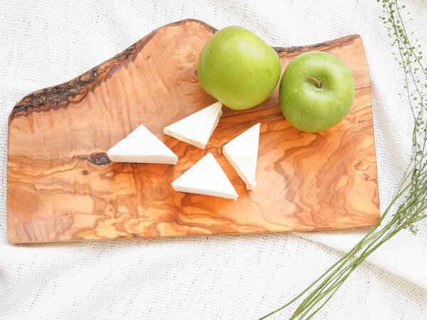 ČistéDřevo Rustykalna deska do krojenia z drewna oliwnego 35 cm