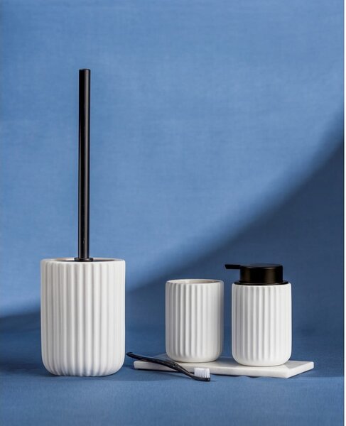 Biały ceramiczny kubek na szczoteczki Wenko Belluno