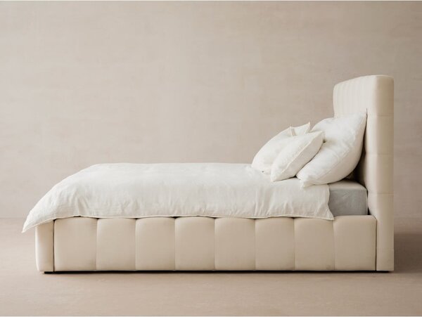 Beżowe tapicerowane łóżko dwuosobowe ze schowkiem i stelażem 200x200 cm Bali – Cosmopolitan Design