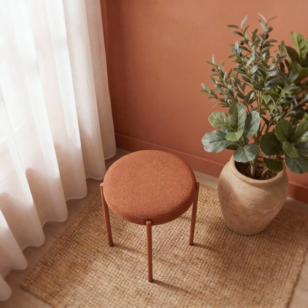 Metalowy stołek w kolorze terakoty Pelican – Unique Furniture