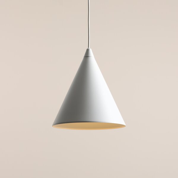 Lampa wisząca Form z metalowym białym kloszem