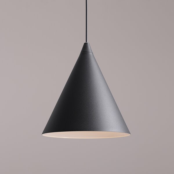 Stożkowa lampa wisząca Form w czarnym kolorze