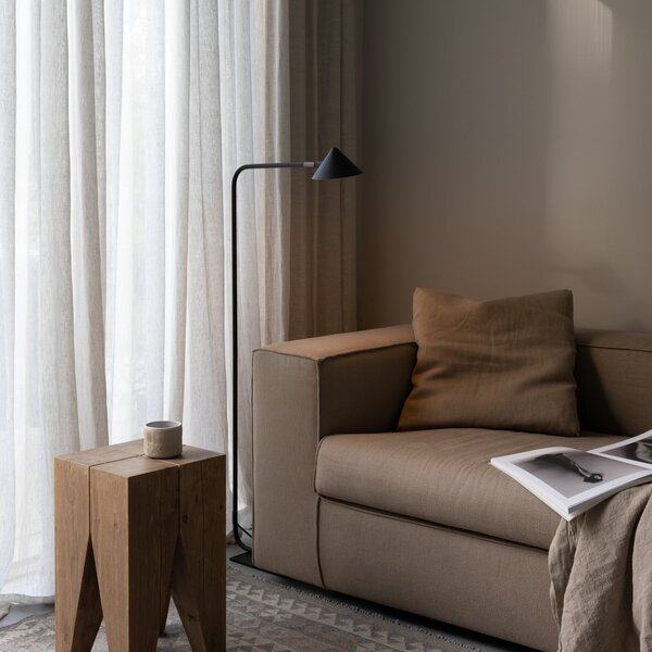 Lampa Podłogowa Watt & Veke, Kuro, ściemnialny, czarny, salon, metal, design
