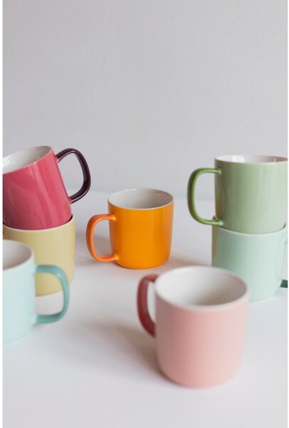 Różowy kubek new bone china 370 ml Mae – ONA