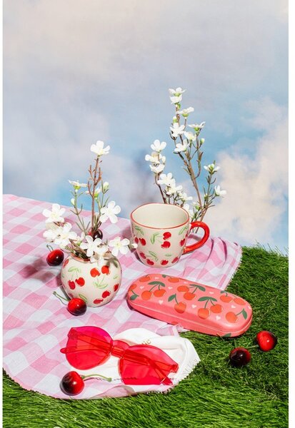 Beżowy kubek ceramiczny 250 ml Cherries – Sass & Belle