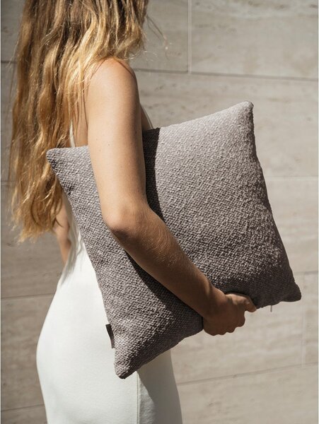 Poduszka odpowiednia na zewnątrz z materiału bouclé 38x38 cm Grow – Blomus