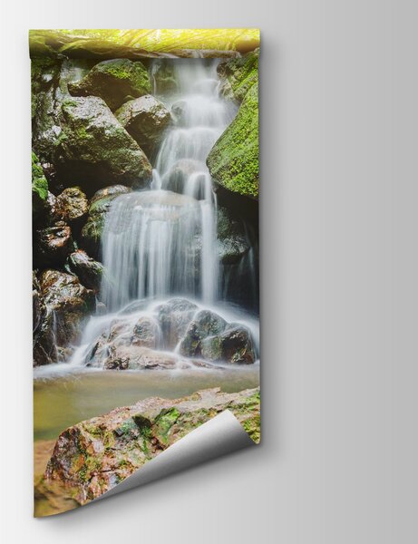 Fototapeta Wodospad nad skałami porośniętymi mchem, Fototapety design, Popularne Fototapety, u28694 - Tapeko.pl