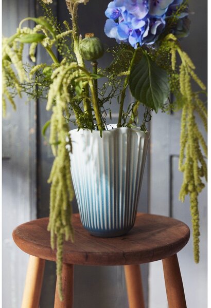 Jasnoniebieski ceramiczny wazon (wysokość 20,5 cm) Hammershøi – Kähler Design