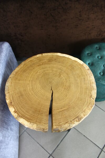 Stolik kawowy z naturalnego dębu 54 × 53 cm