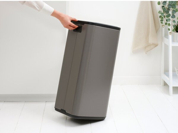 Szary stalowy kosz na śmieci otwierany na dotyk 30 l Bo Touch – Brabantia