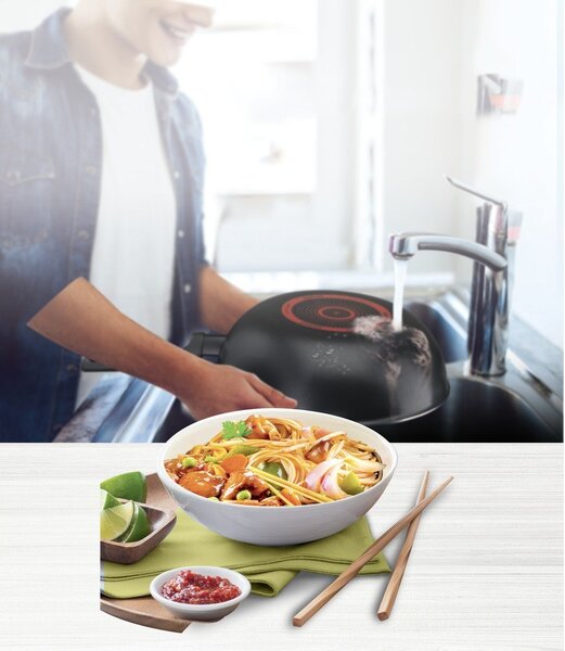 Patelnia z powłoką nieprzywierającą wok ø 28 cm Simply Clean Red B5671953 – Tefal