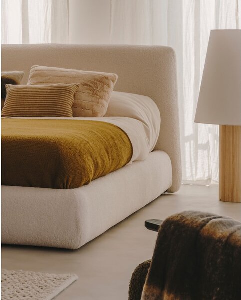 Beżowe tapicerowane łóżko dwuosobowe 160x200 cm Martina – Kave Home