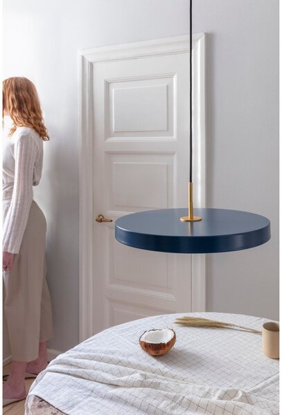 Ciemnoniebieska lampa wisząca UMAGE Asteria, Ø 43 cm
