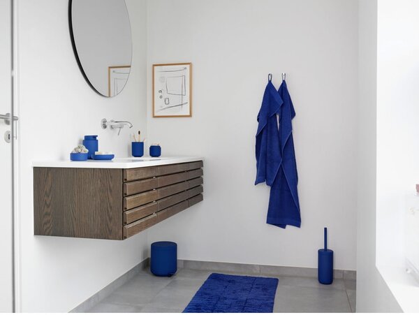 Niebieski bawełniany ręcznik kąpielowy 70x140 cm Indigo – Zone
