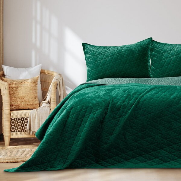 Zielona aksamitna narzuta pikowana 220x240 cm Laila – AmeliaHome