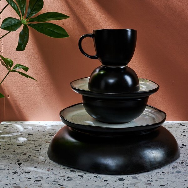 Czarny/beżowy kamionkowy kubek 420 ml Lunar – Salt&Pepper