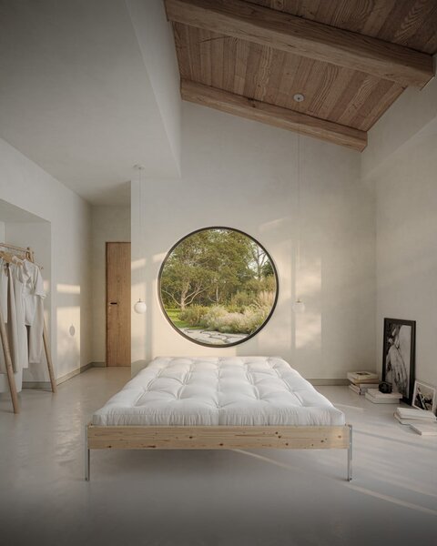 Łóżko dwuosobowe z litego drewna sosnowego ze stelażem 180x200 cm w naturalnym kolorze Core – Karup Design