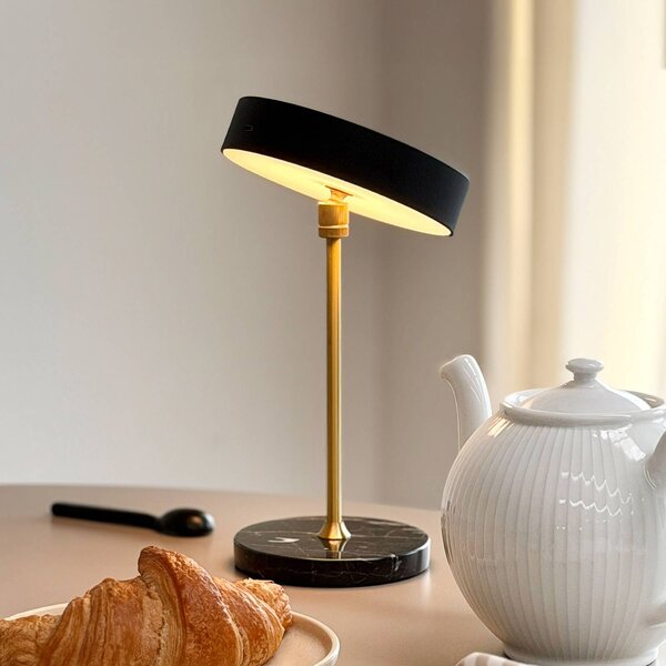 Dyberg Larsen Lampa stołowa design Moonlight, możliwość ściemniania, czarny, salon / jadalnia, kamień, design