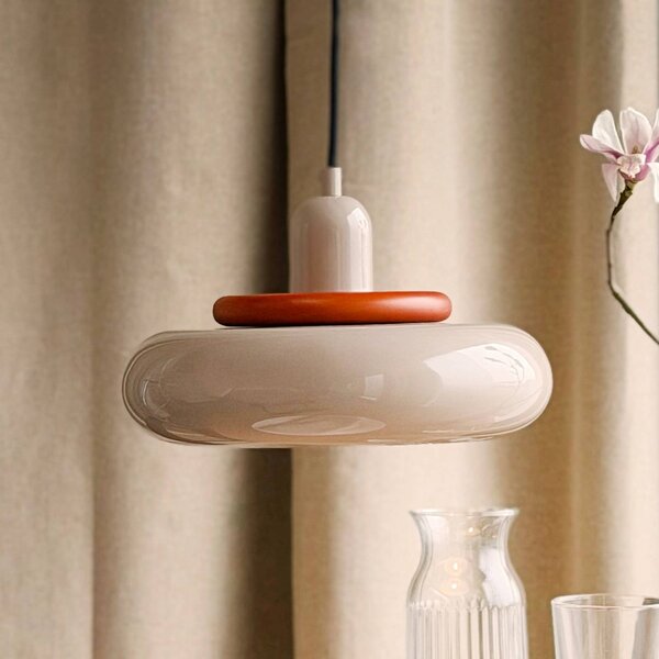 Dyberg Larsen Lampa wisząca Planet Mini, możliwość ściemniania, kremowy / amber, salon / jadalnia, metal, design
