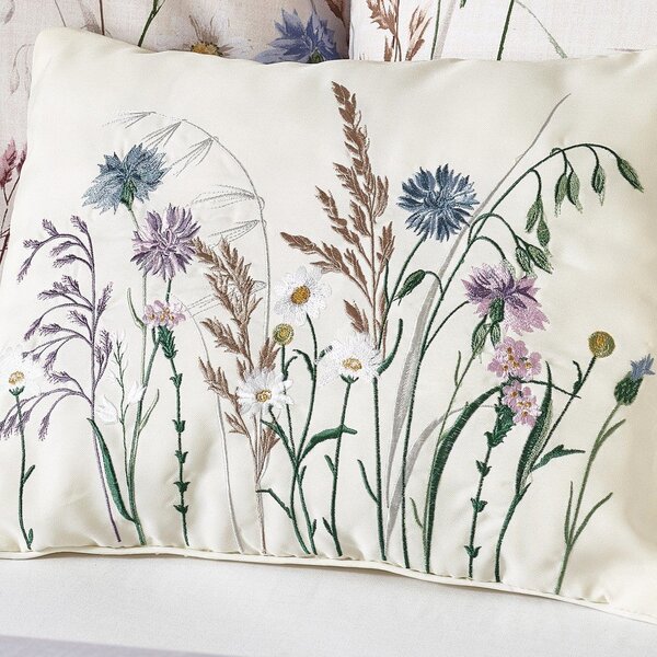 Poduszka dekoracyjna 30x40 cm Grasmere Floral Embroidered – Catherine Lansfield