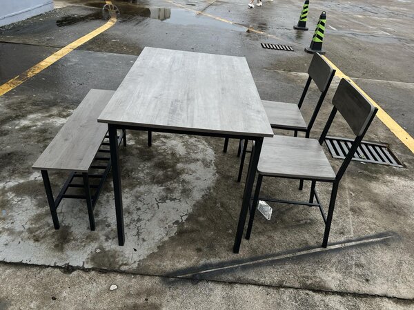 Stół do jadalni stół kuchenny nowoczesny blat stabilna konstrukcja kolor czarny z Holzwerkstoff (MDF/Spanplatte), stabiler Metallrahmen