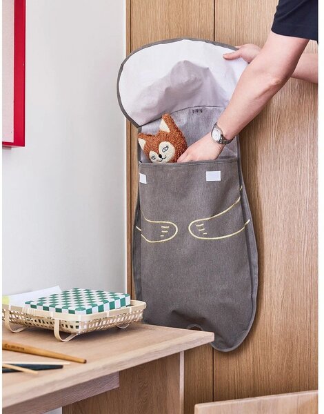 Brązowy tekstylny organizer wiszący Darling Bear – OYOY Mini