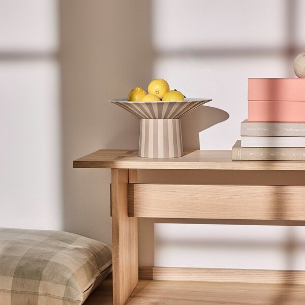 Jasnoróżowy kartonowy pojemnik z pokrywką 33x25x15 cm Hako – OYOY Living Design