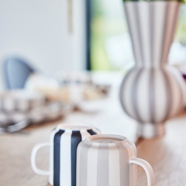 Beżowy kamionkowy ręcznie wykonany wazon (wysokość 28 cm) Toppu – OYOY Living Design